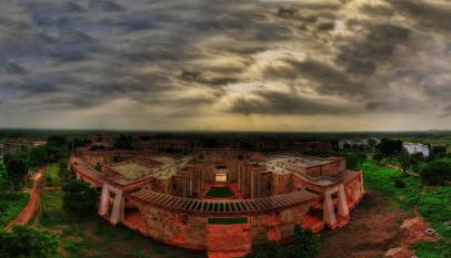 Panoramic view of the IIM Indore campus, the institute conducting CAT 2026